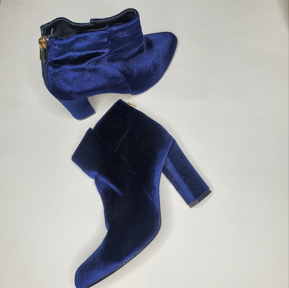 Raye Blue Velvet Ankle Booties 7.5 - Picture 9 of 14